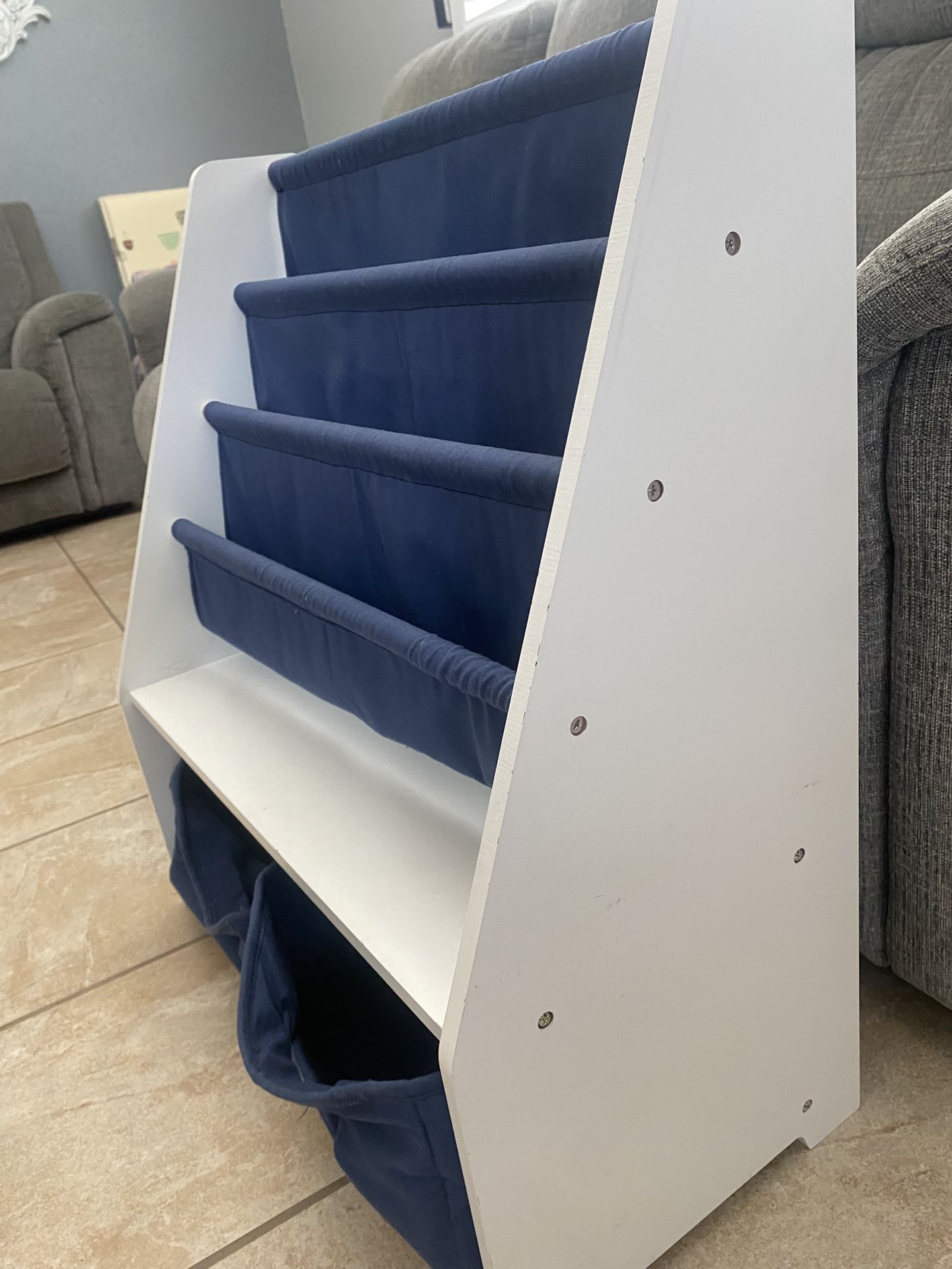 Kids Bookshelf