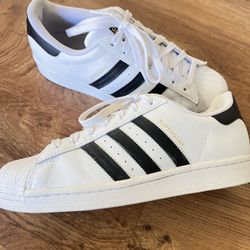 Women’s Adidas Size 10