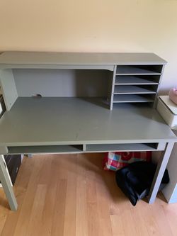Kids desk