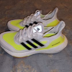NWT Adidas Ultraboost 21 Women's Size 5