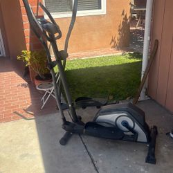 Looking to get rid of this elliptical machine,  not in the best conditions but works