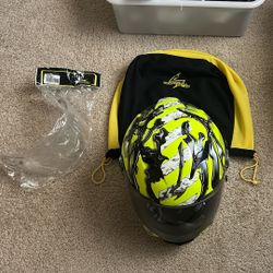 Scorpion Helmet And Extra Shield . I Have A Matching Alpine Starz Jacket ( L ) (XL) If Ya Need . . . I Want $75 For The Helmet And $75 For the Jacket 