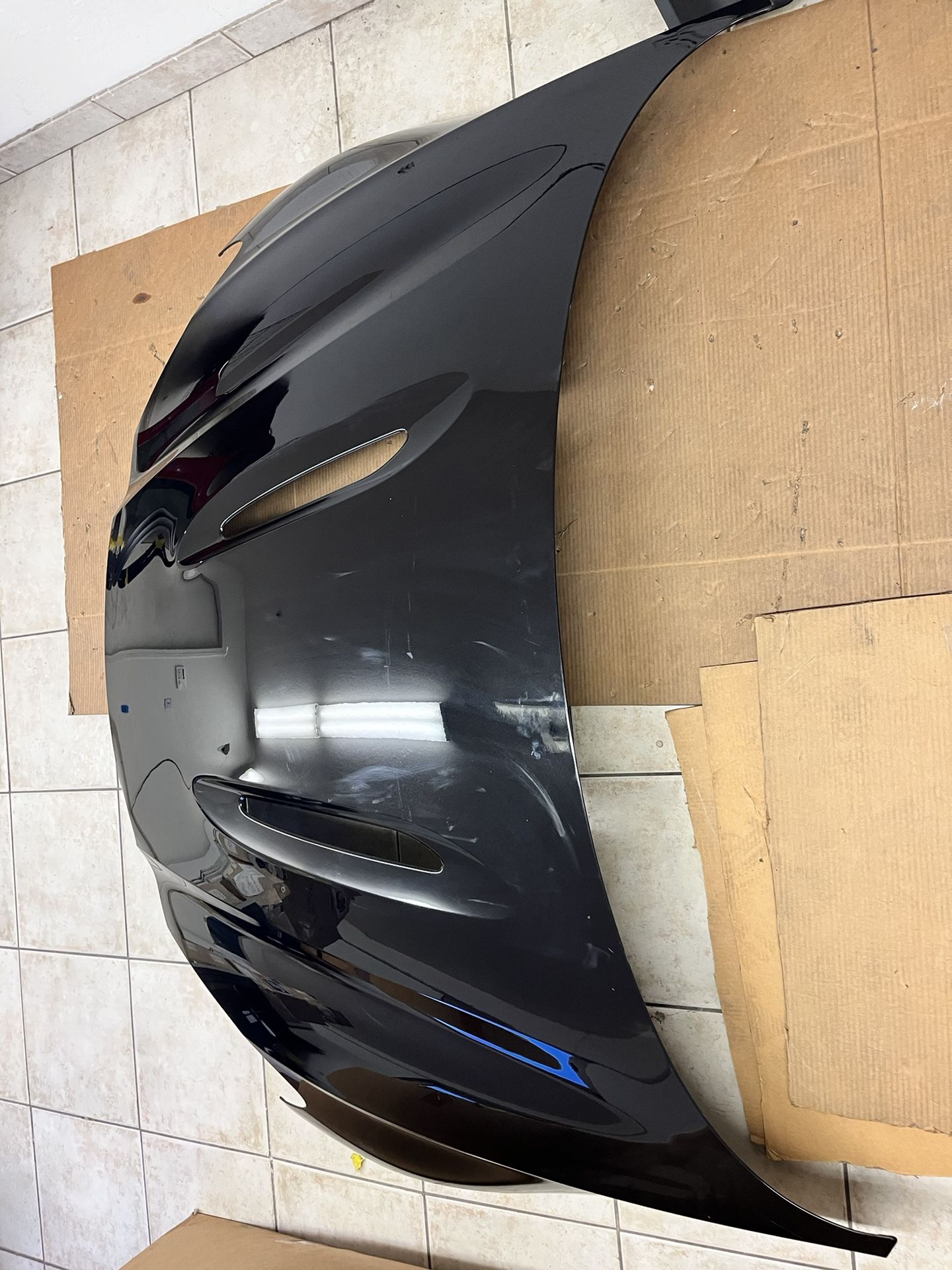 23’ Aston Martin DBX 707 Hood