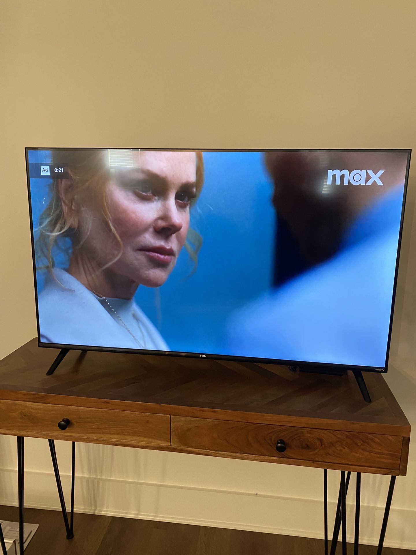 TCL 43” Class S3 1080p FHD LED Smart TV Roku TV