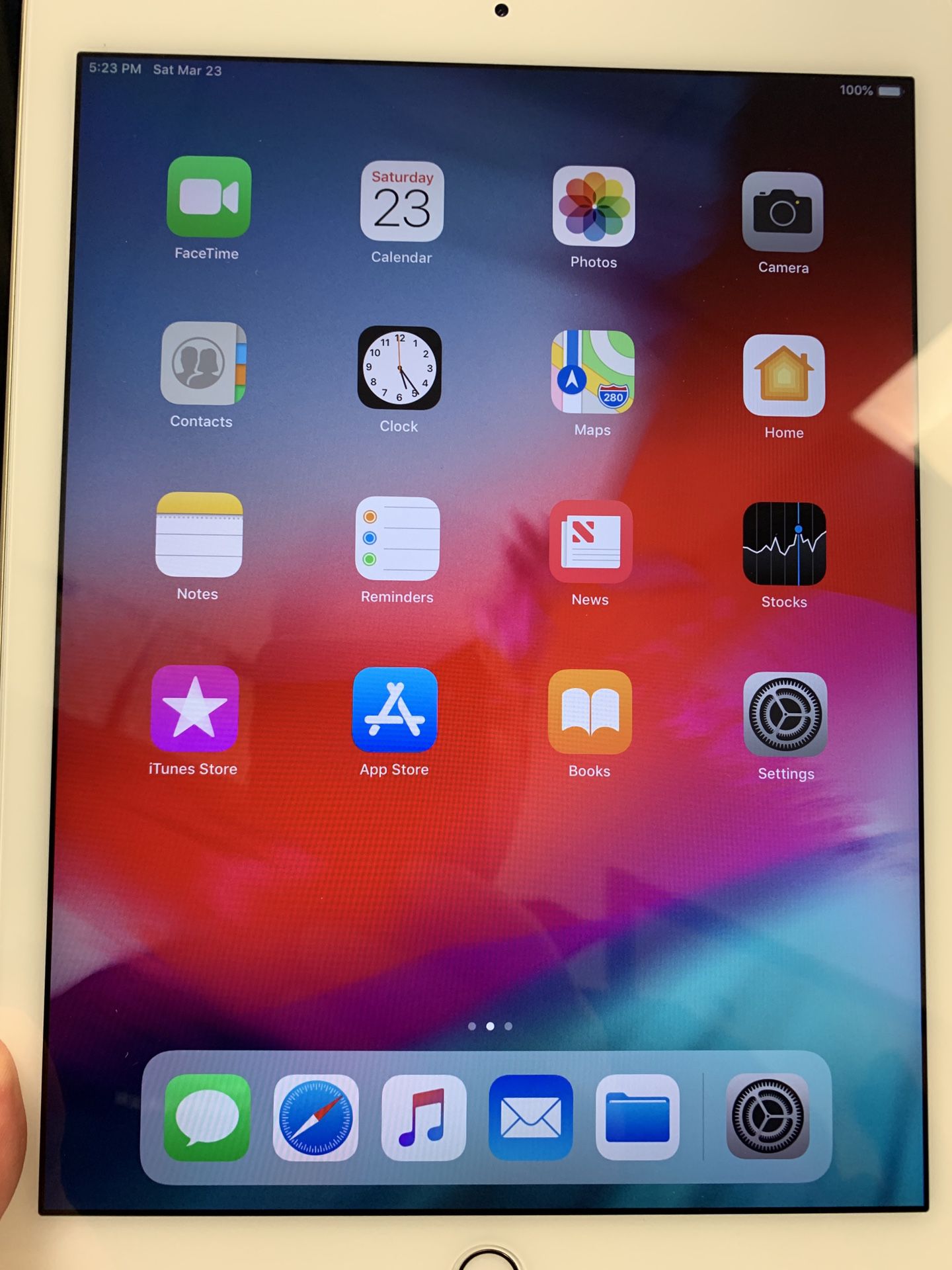 Apple iPad Pro 9.7-Inch (Wi-Fi/Cellular) - 128 GB (Unlocked) *******WHITE/GOLD
