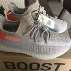 Yeezy Boost 350 V2