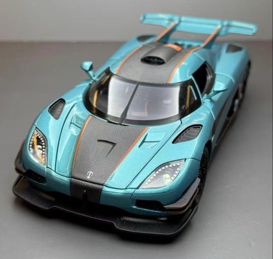 1:24 Koenigsegg ONE1 deep blue alloy sports car model 4 doors can be opened with sound and light back Collector's Edition