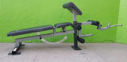 GOLDS GYM ADJUSTABLE FID WORKOUT WEIGHT BENCH PREACHER CURL LEG ATTACHMENT for Sale in Queens NY OfferUp