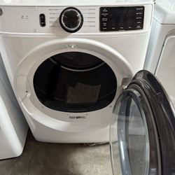 GE GAS Dryer    Open Box 80%off   MOVING sALe