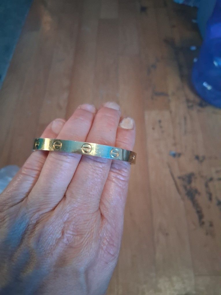 Ladies LOVE bracelet 