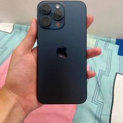 iPhone 15 Pro Max Blue