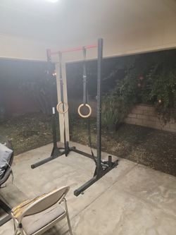 Pull Up Bar And Squat Rack