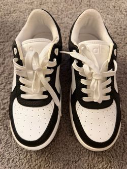 alo sneakers