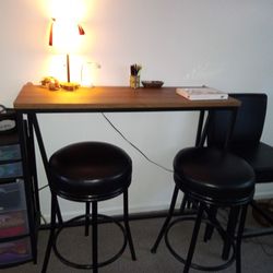Tall Table And Chair