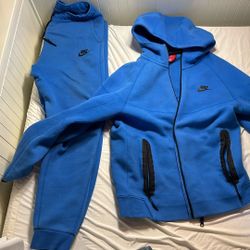 Nike Tech Blue (medium)