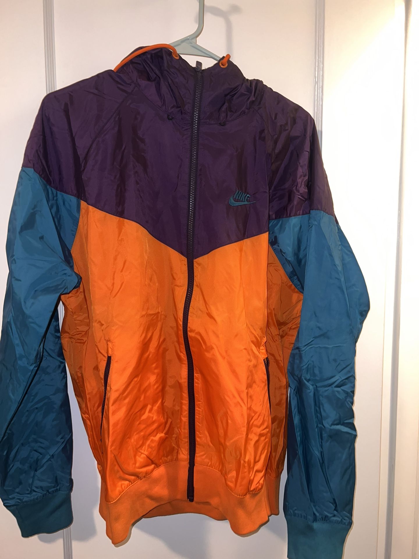 Medium Nike Windbreaker