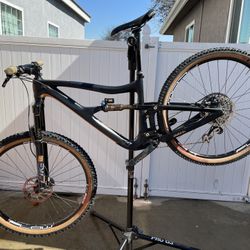 2020 Custom Ibis Large Ripmo 28.4 Lbs for Sale in Artesia CA