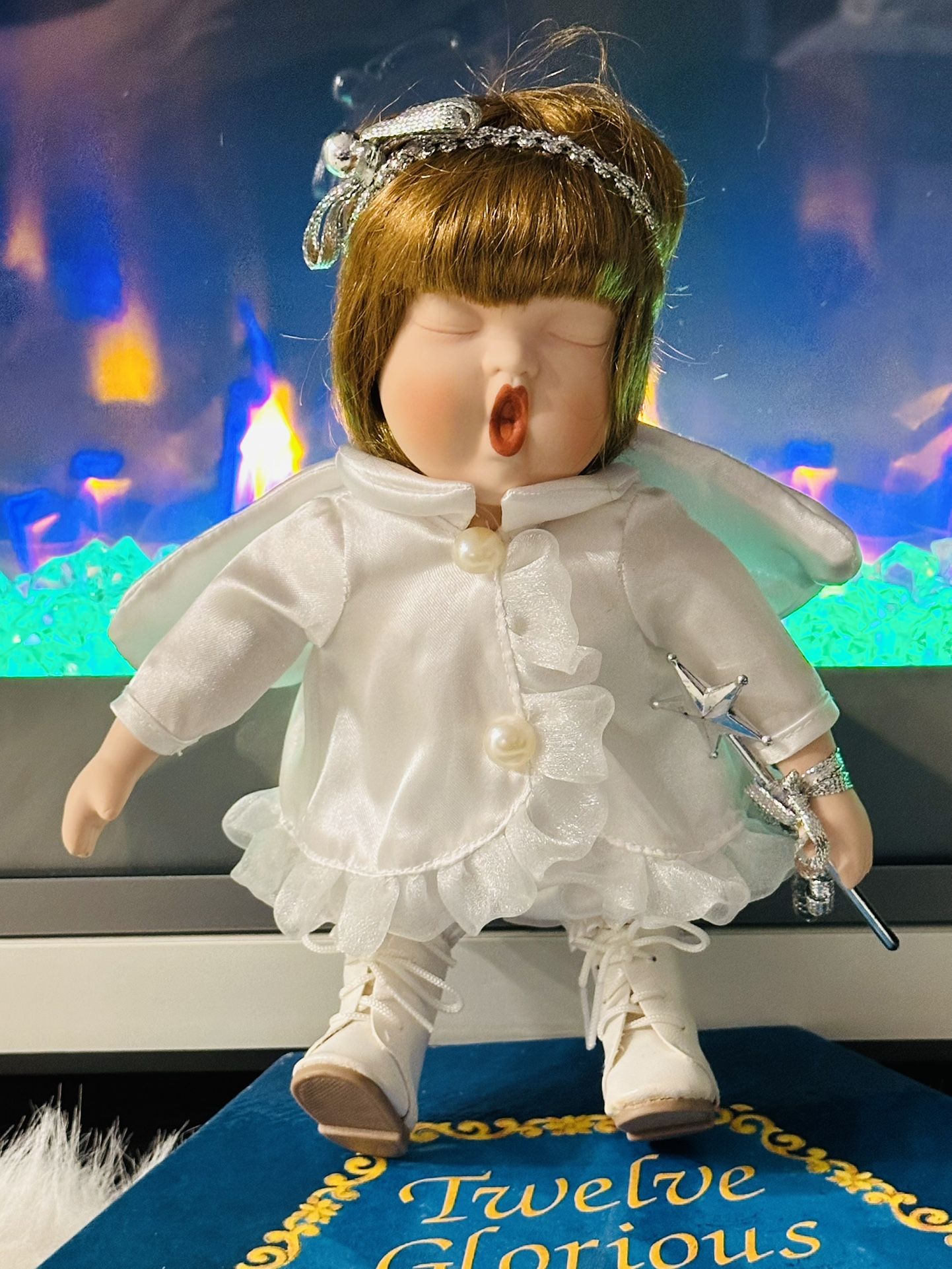 VTG. Rare Caroling Angel Doll Old World White/Silver Porcelain Christmas Figure