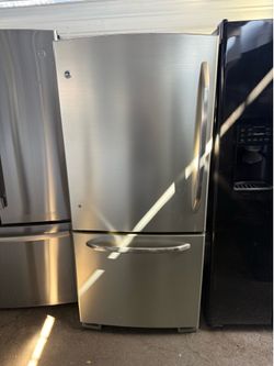 Ge 33 inch stainless steel refrigerator