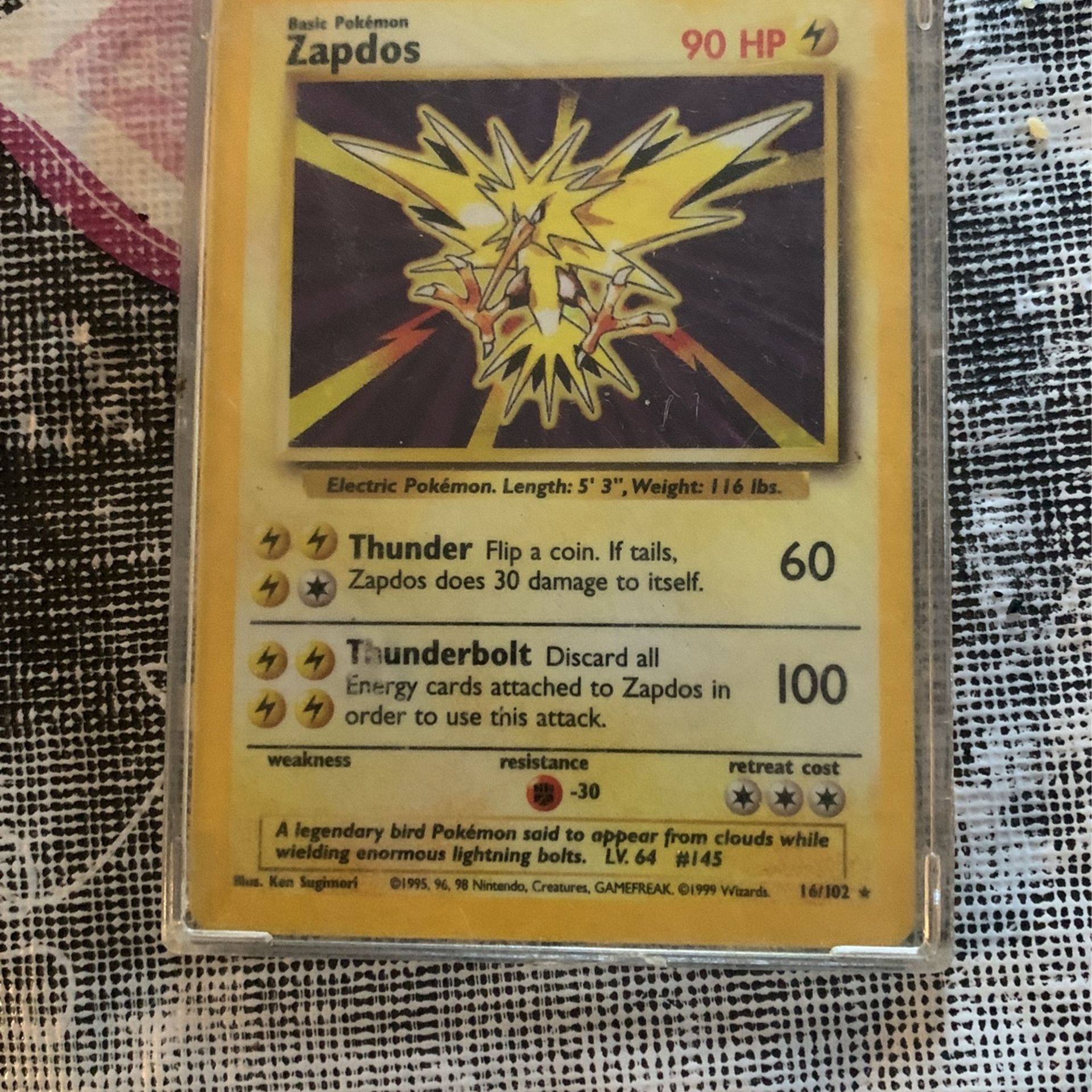 Zapdos 1995 Pokémon Card 16/102