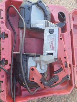 MILWAUKEE DEEP CUT BAND SAW CORDED WORKS GREAT  $220