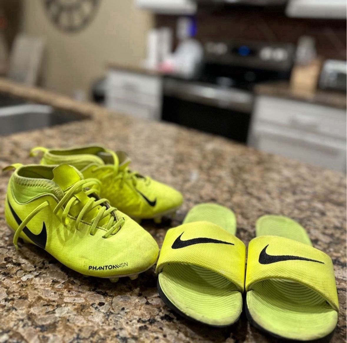 Youth Football cleats 2.5 $10