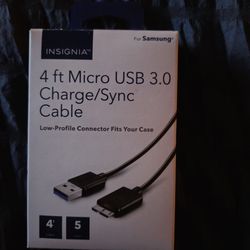 Insignia™ - 4' Micro USB 3.0 Charge-and-Sync Cable - Black
