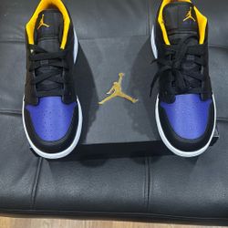 Air Jordan 1 Low (GS) Size 6y