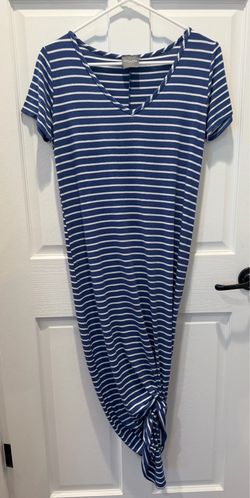 Women’s Medium Blue/White Striped Maxi Dress $8