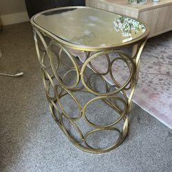 End Table With Mirror Top