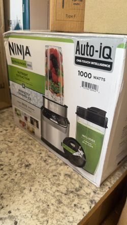 Ninja Nutri-Blender Pro with Auto-iQ | For Smoothies, Shakes, Frozen Drinks, Salsa, Dips | (2) 24-oz. To-Go Cups & Spout Lids | 1100-Peak-Watt | Silve