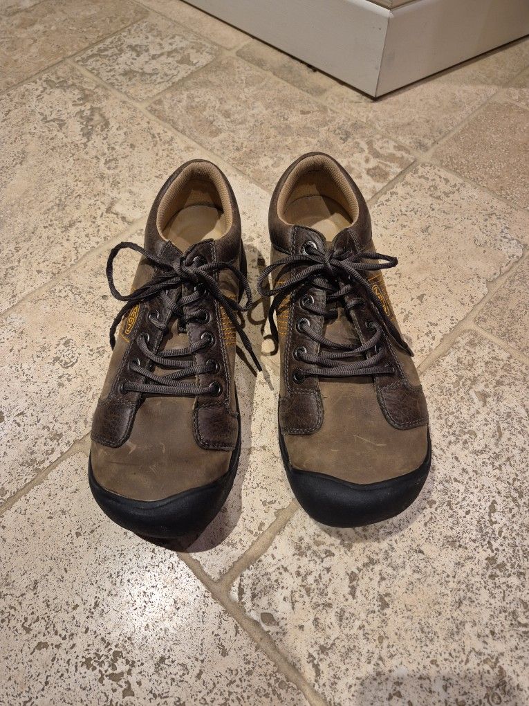 Keen Men's Austin Low Leather Oxford Brown