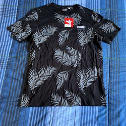 Puma T-shirt(Medium)