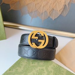 Classic versatile men's belt