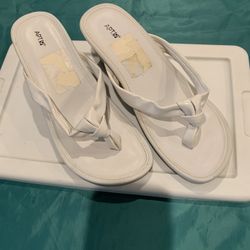 APT.9 White Sandals Size 7M