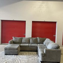 U Shape Sectional Couch DELIVERY AVAILABLE