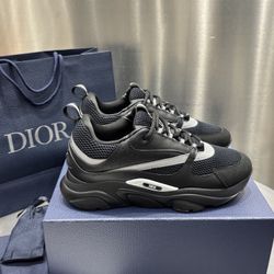 Christian Dior Men’s Sneaker With Box New 