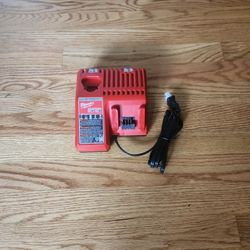 Milwaukee M18/M12 Charger