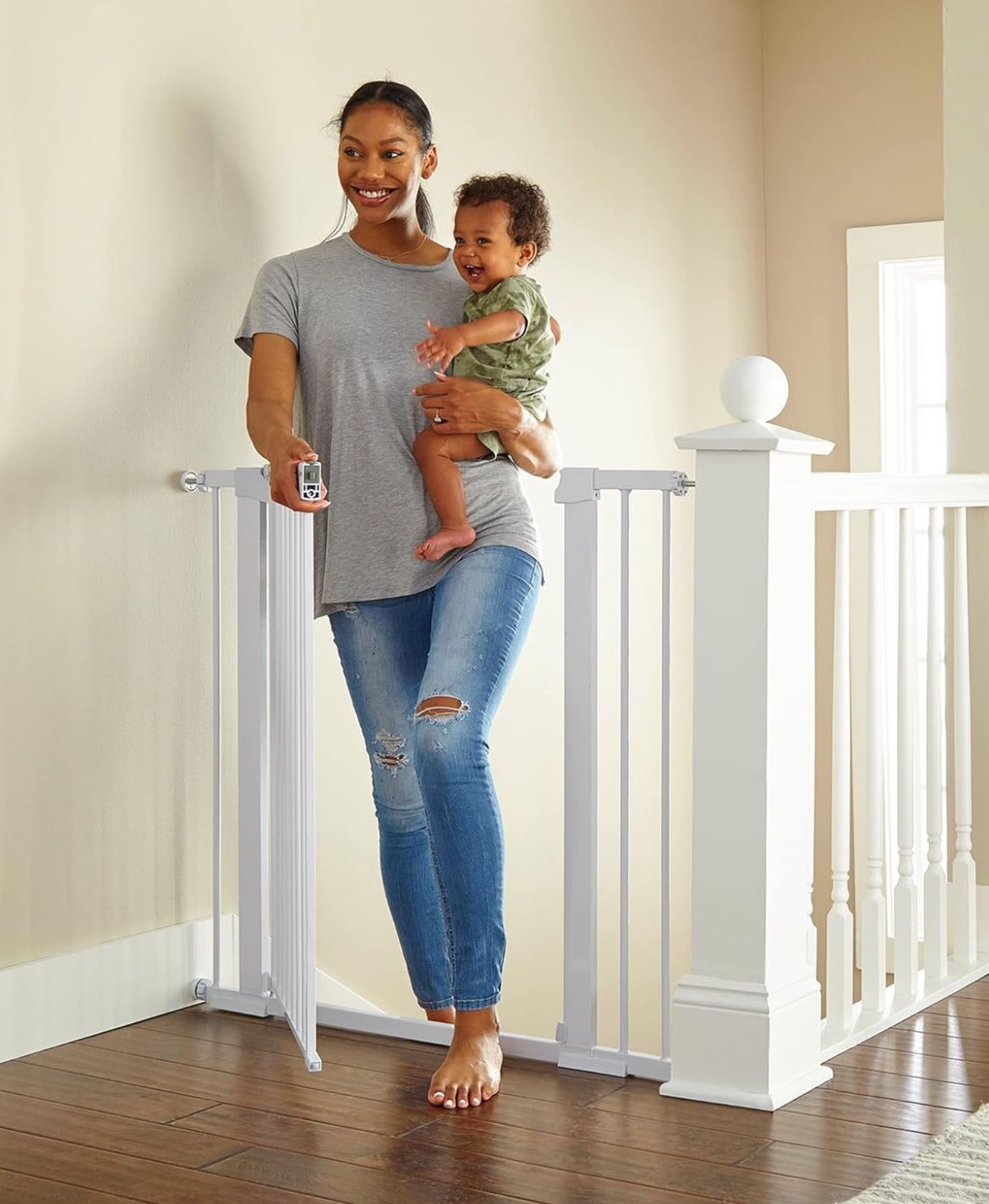 Cumbor 36” Auto Close Safety Baby Gate, Extra Tall And Wide Child Gate