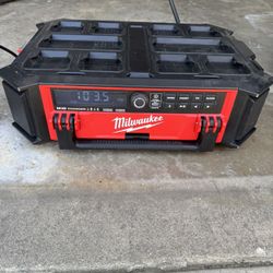 Milwaukee M18 Radio 
