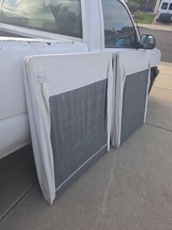 Free king size mattress foundation or box spring foldable