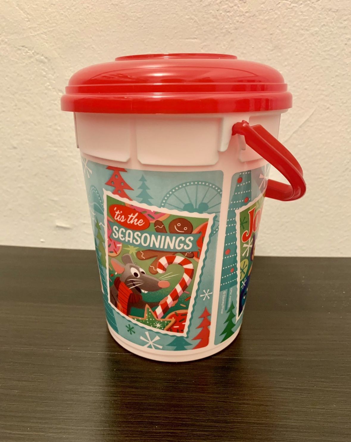 New 7in Disney Pixar Holiday Popcorn Bucket