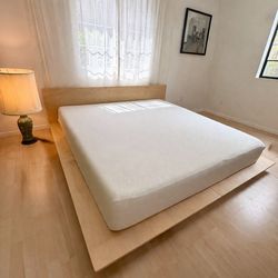 zinus king memory foam mattress 10” like new