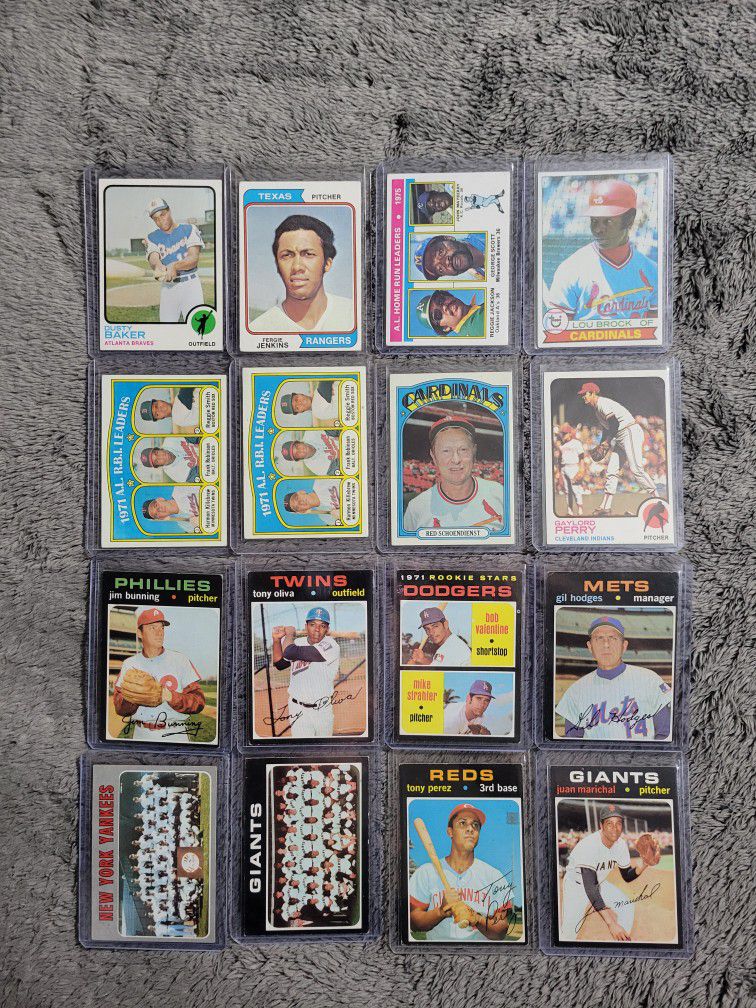 Vintage 70s Baseball ⚾️ Cards Featuring Short Print 71 Topps Tony Perez.