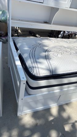 Kids bed twin