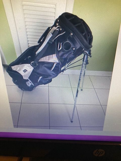 Bennington golf bag stand model
