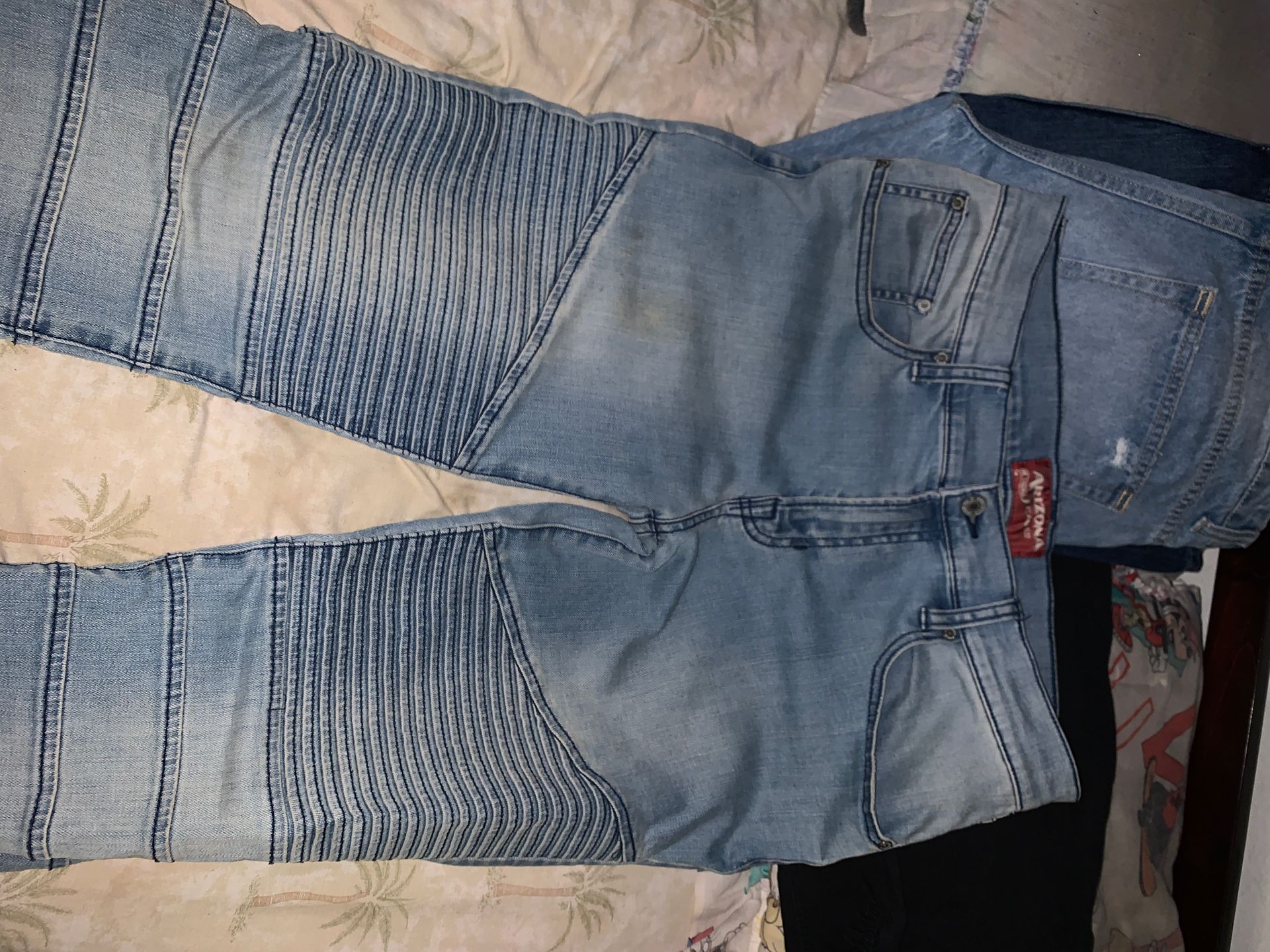3 pairs of jeans for 80$