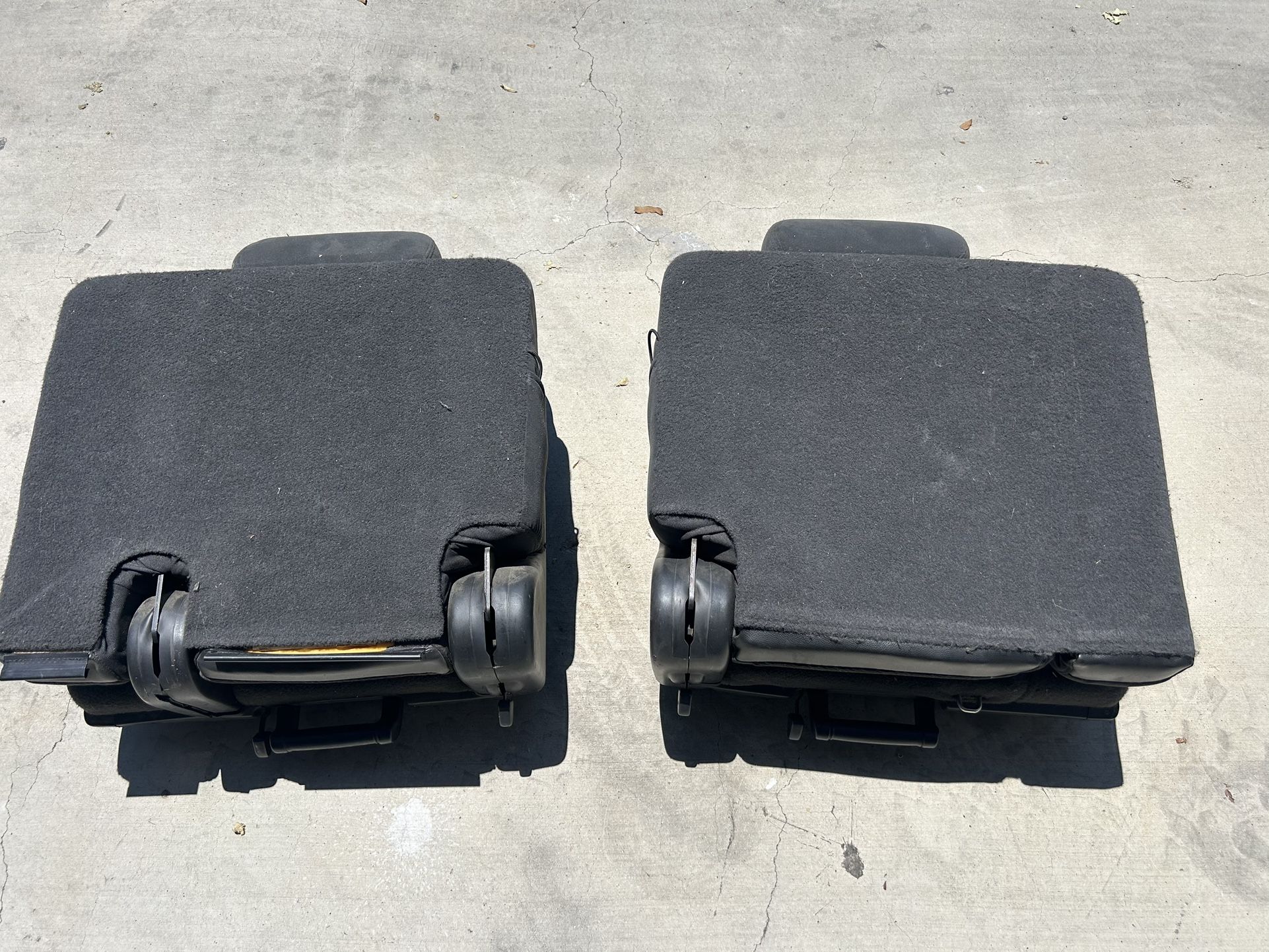 OEM 2007-14 Chevy Tahoe / Suburban Third Row Seats Pair Right & Left