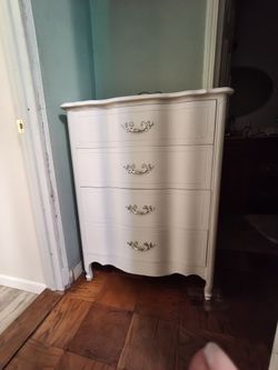 4 drawer solid wood white vintage dresser