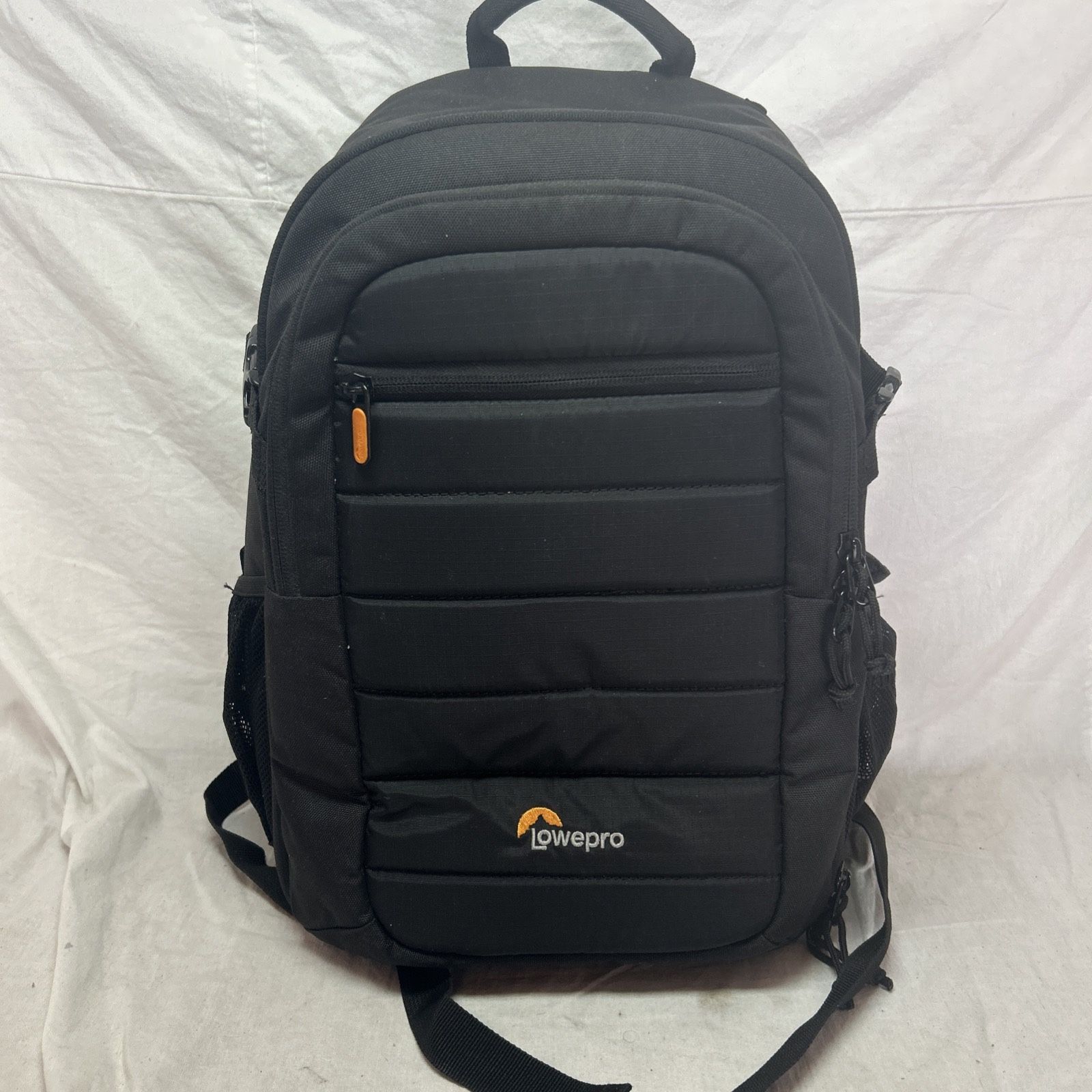 LowePro Tahoe BP 150. Lightweight Compact Camera Backpack for Cameras (Black)